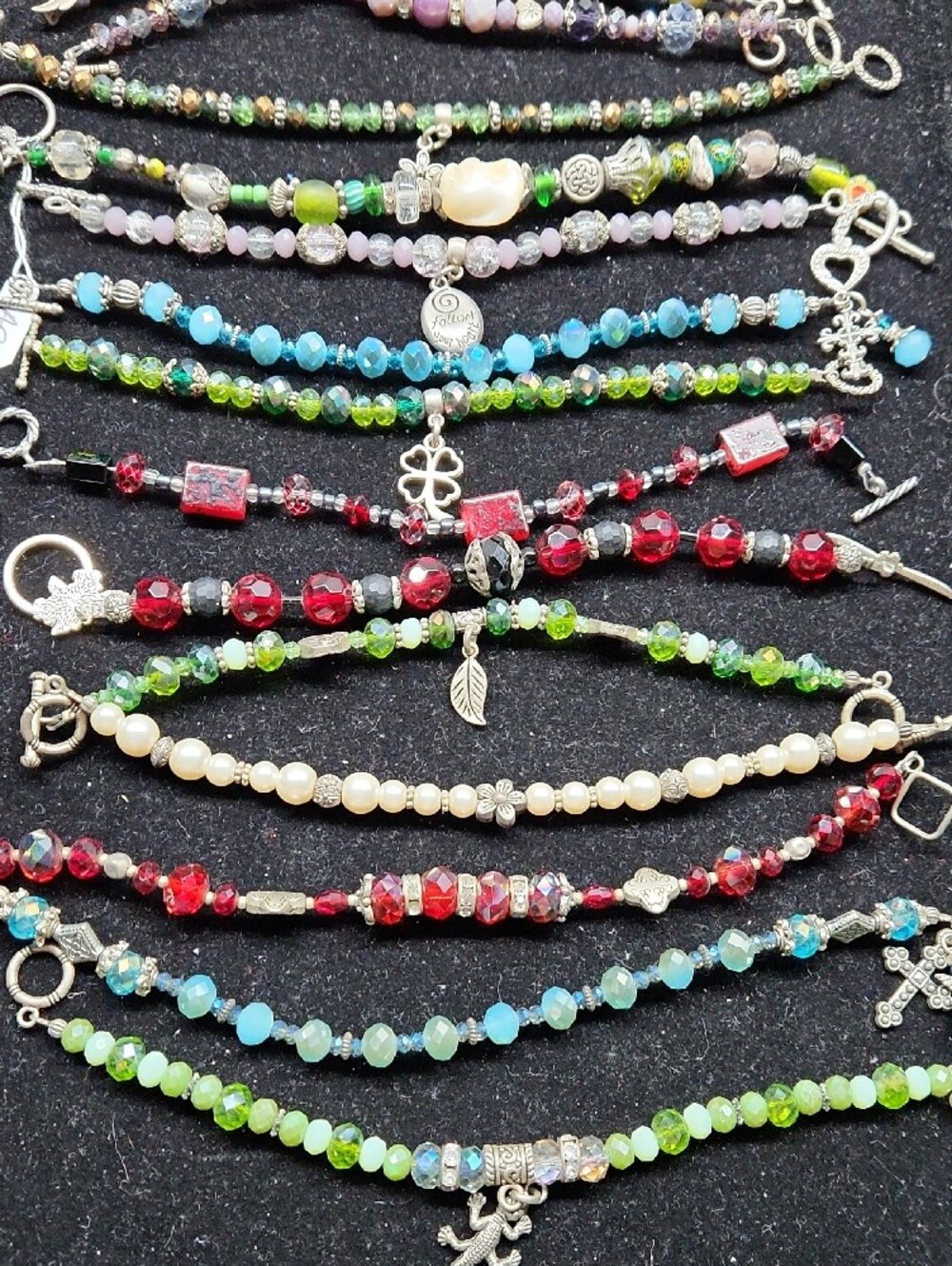 Multicolor Beaded Women's Bracelet Set - Elegant Gem and Pearl Accents - Picture 4 of 9